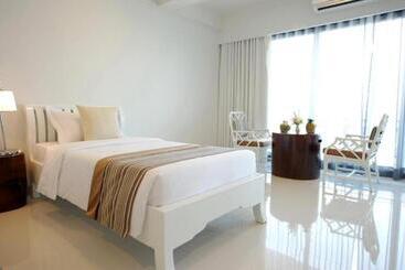 هتل Cera Resort @ Cha Am
