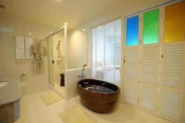 هتل Cera Resort @ Cha Am