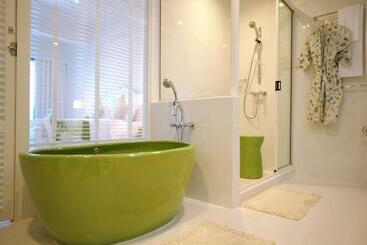 هتل Cera Resort @ Cha Am