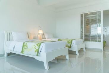 هتل Cera Resort @ Cha Am
