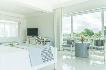 هتل Cera Resort @ Cha Am