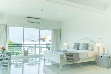 هتل Cera Resort @ Cha Am