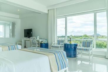 هتل Cera Resort @ Cha Am