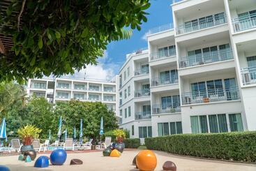 هتل Cera Resort @ Cha Am