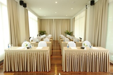 هتل Cera Resort @ Cha Am