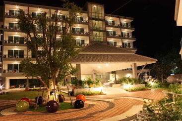 هتل Cera Resort @ Cha Am