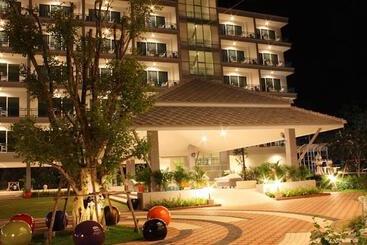 هتل Cera Resort @ Cha Am