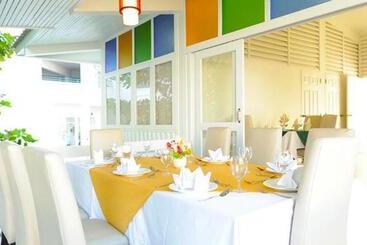 هتل Cera Resort @ Cha Am