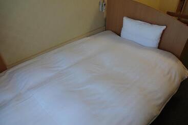 هتل Tennen Onsen Taho No Yu Dormy Inn Niigata