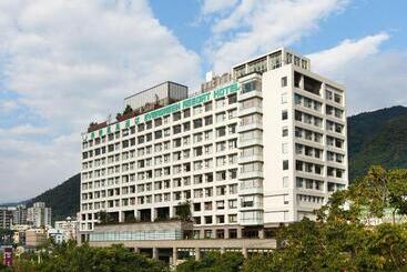 Evergreen Resort Hotel   Jiaosi