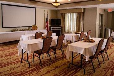 هتل Holiday Inn Express & Suites Superior, An Ihg