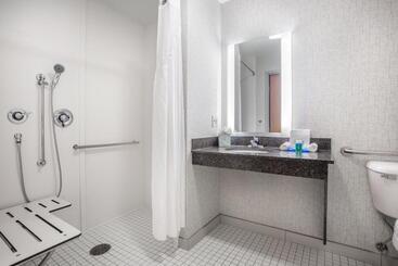 هتل Holiday Inn Express Wisconsin Dells, An Ihg