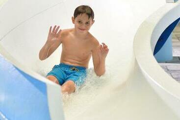 هتل Holiday Inn Express Wisconsin Dells, An Ihg