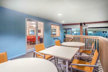 هتل Holiday Inn Express Wisconsin Dells, An Ihg