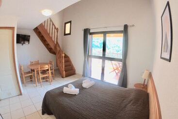 هتل Hôtel Cala Di Sole