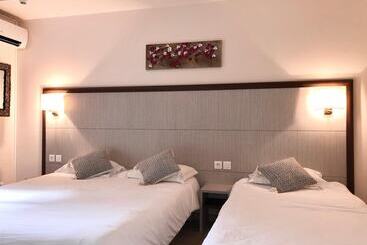 هتل Hôtel Cala Di Sole