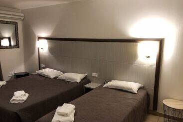 هتل Hôtel Cala Di Sole