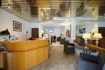 هتل Hôtel Cala Di Sole