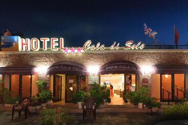هتل Hôtel Cala Di Sole