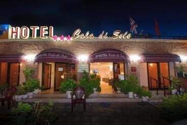 هتل Hôtel Cala Di Sole