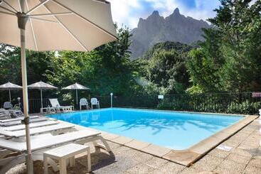 هتل Hôtel Cala Di Sole