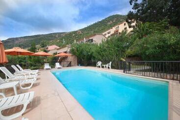 هتل Hôtel Cala Di Sole