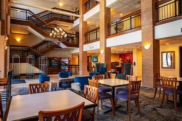 هتل Inn At Coushatta