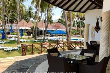 هتل Kenya Bay Beach