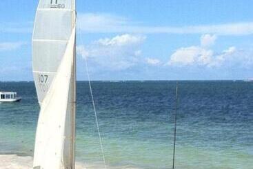 هتل Kenya Bay Beach