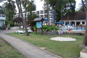هتل Kenya Bay Beach