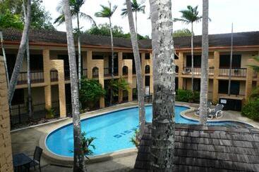 هتل Oasis Inn Apartments