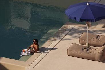هتل Oriente Suites E Spa