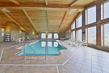 هتل Ramada By Wyndham Platte City Kci Airport