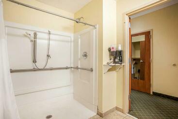 هتل Tahlequah Inn