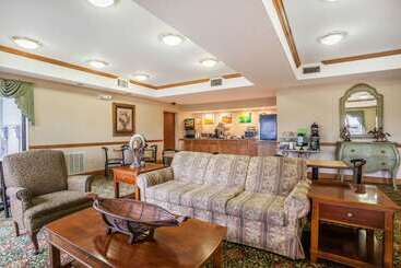هتل Tahlequah Inn