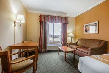 هتل Tahlequah Inn