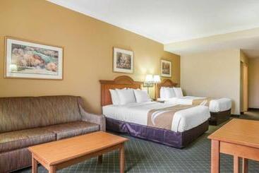 هتل Tahlequah Inn