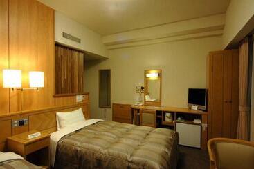 هتل Route Inn Kushiro Ekimae