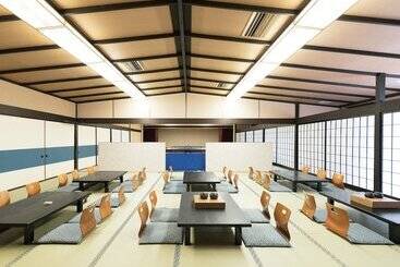 酒店 Shirahamakan