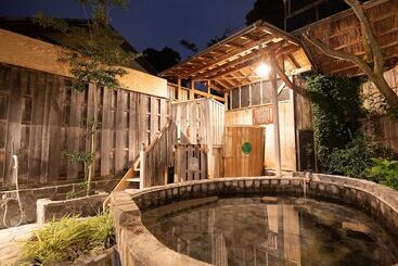 酒店 Shirahamakan