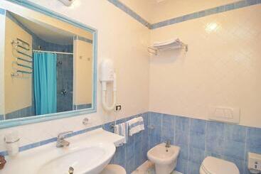 هتل Oriente Suites E Spa
