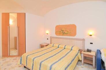 هتل Oriente Suites E Spa