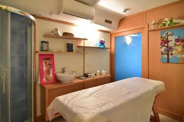 هتل Oriente Suites E Spa