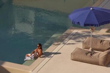 هتل Oriente Suites E Spa