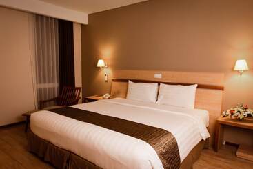 Merapi Merbabu Hotel Yogyakarta Powered By Archipelago
