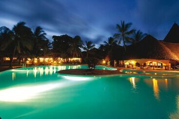 استراحتگاه Sandies Tropical Village
