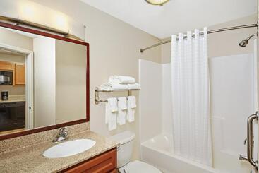 Candlewood Suites Milwaukee Airport   Oak Creek, An Ihg
