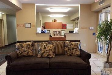 בית מלון כפרי Candlewood Suites Hot Springs, An Ihg