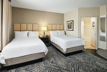 هتل Candlewood Suites Charleston Northwoods, An Ihg
