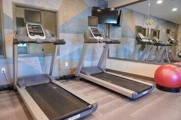 هتل Candlewood Suites Watertown Fort Drum, An Ihg